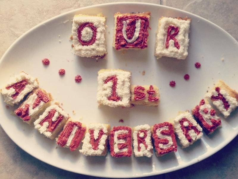 Cream Cake for one year anniversary gift for couple gift ideas