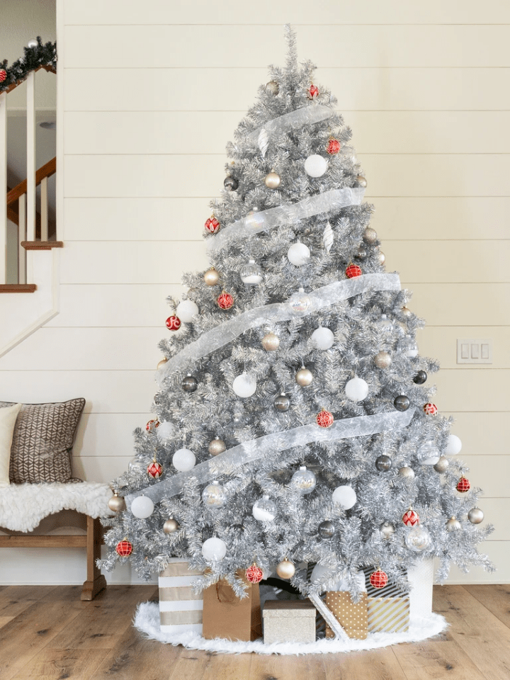 Silver Christmas tree decorations