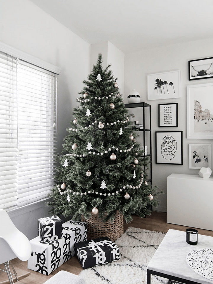 simple Christmas tree decor ideas
