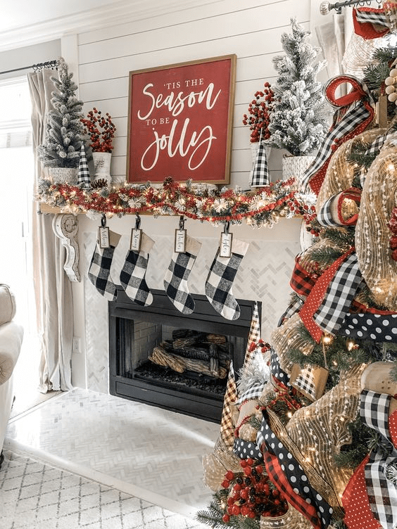 farmhouse christmas decor for rustic fireplace