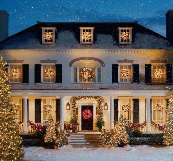 outdoor Christmas decor Decorate Every Aspect of the House