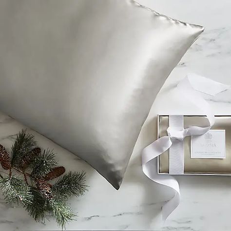 Silk Pillowcases Are Unique Gifts For Women
