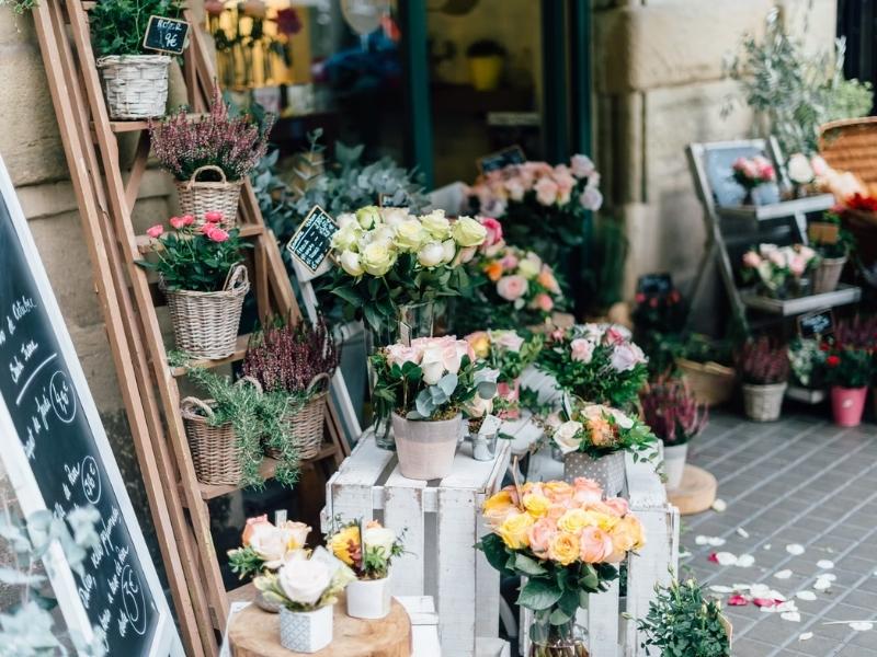 Fruit or Flowers as a traditional anniversary gift by year for the 16th year