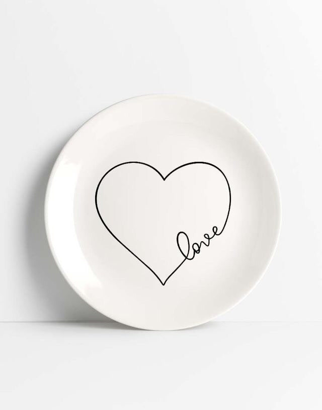 Give Meal Plates As Unforgettable Wedding Gifts For Couples