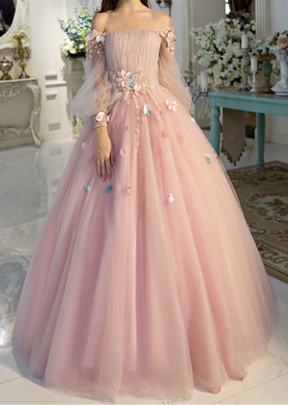 tulle dresses - Romantic Valentine's day gifts for girlfriend