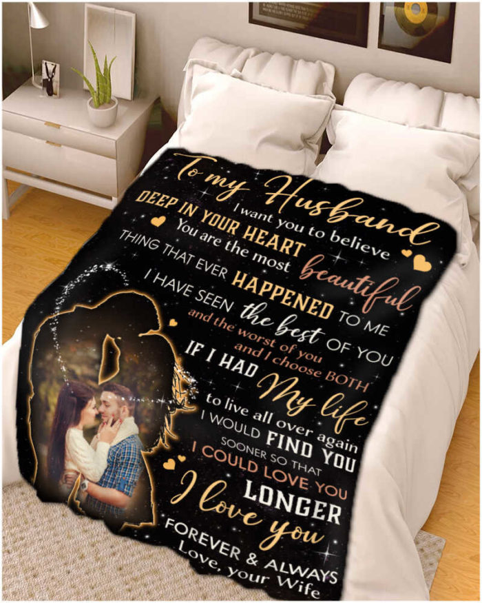 give Cozy Blanket as personalized wedding gifts for couple. 