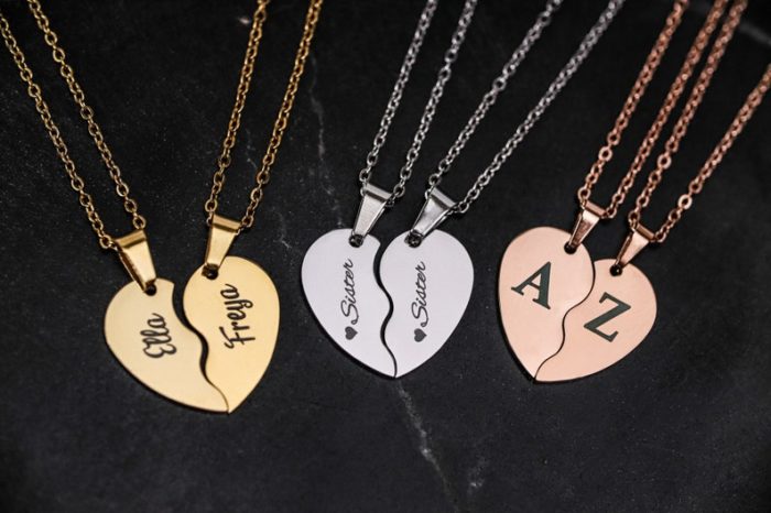 give Couple Necklace as personalized wedding gifts for couple