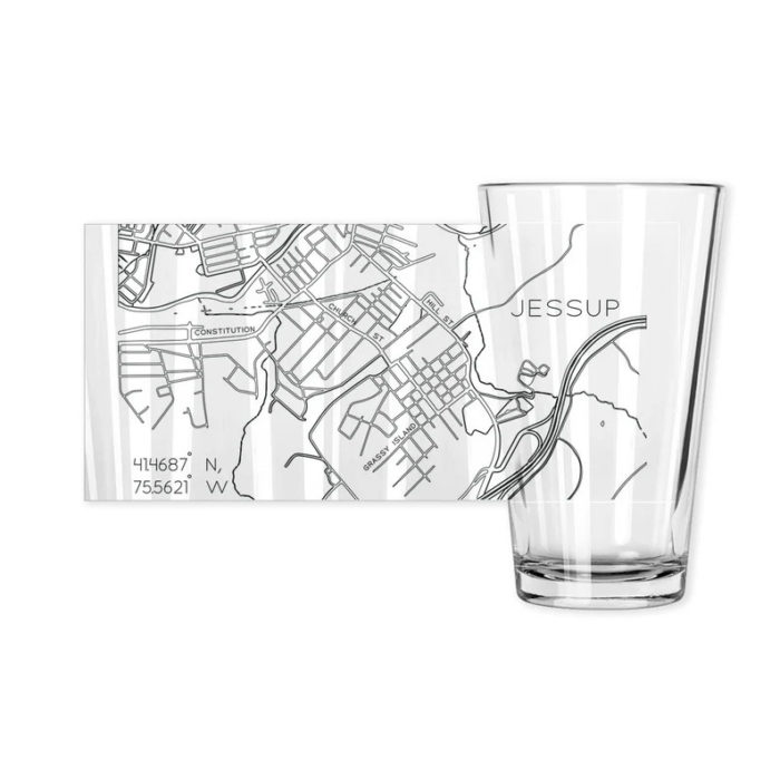 Map Pint Glass As Customized Wedding Gifts For Couple