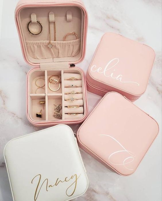 Jewelry Cases: Personalized Gifts For Sister-In-Law