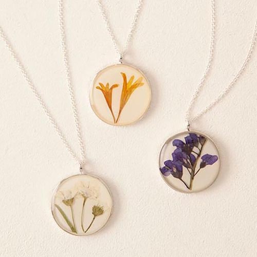 Birth month floral necklace