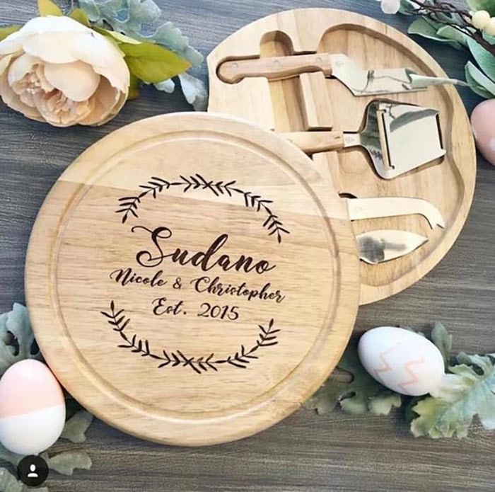 Custom names and date cheeseboard gift for your mom