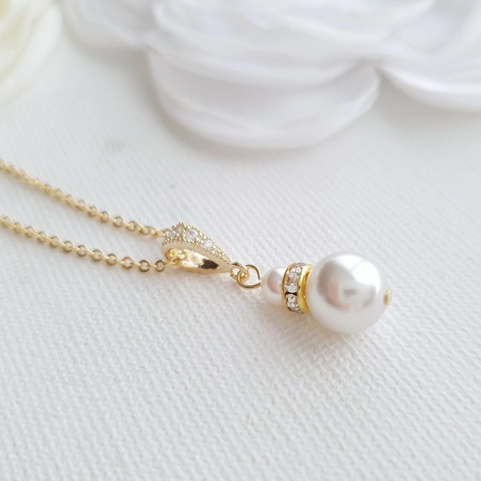Pearl Pendant - best 30th anniversary gift for wife