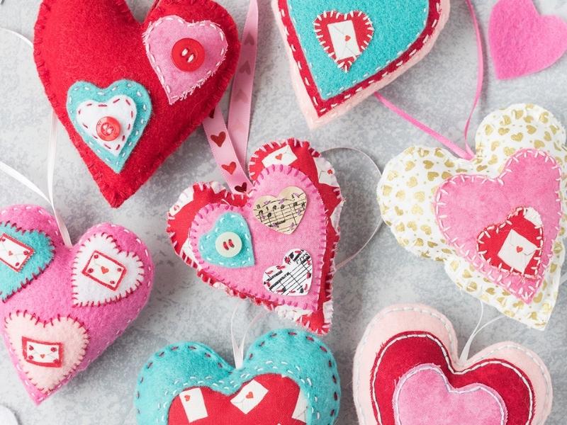 Heart Made Pin and Cloth for Valentine gifts for grandchildren
