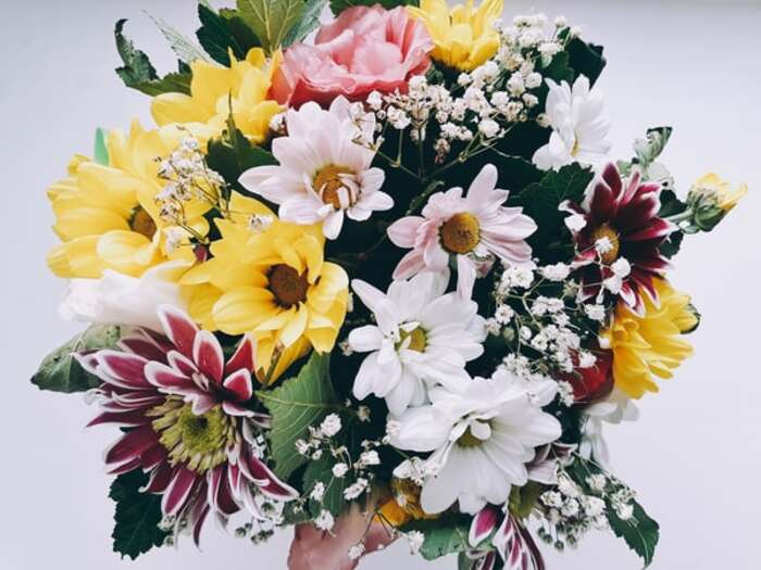 Flowers - Fresh Valentine's Day gifts for coworkers. Source: Pinterest