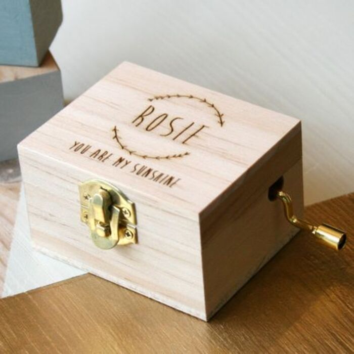 Music box - Lovely personalized gift for wife