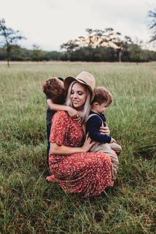 Cheerful family photoshoot: cute Mother's Day gift for single mom