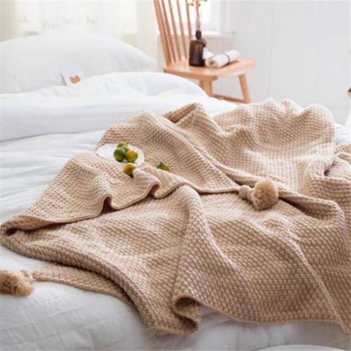 Cozy blankets for single mothers