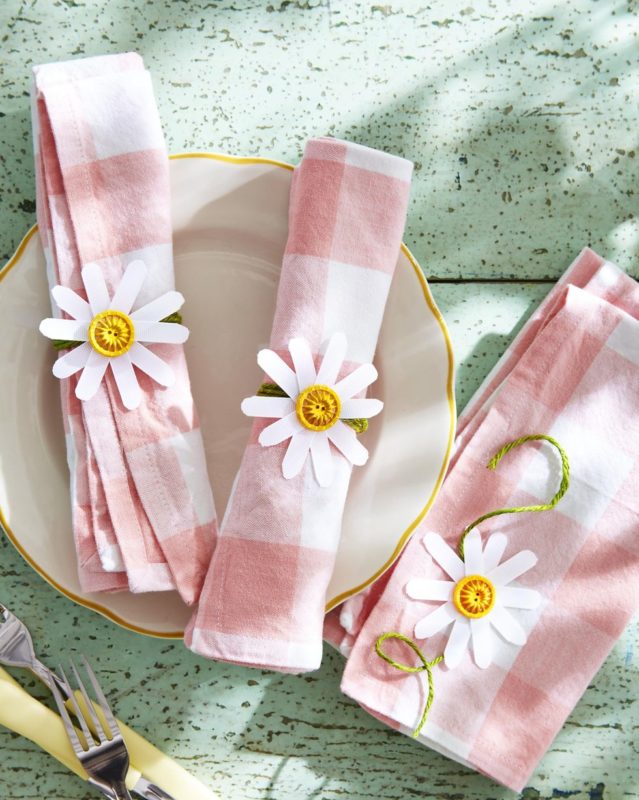 Mother's day DIY gifts Daisy Napkin Rings