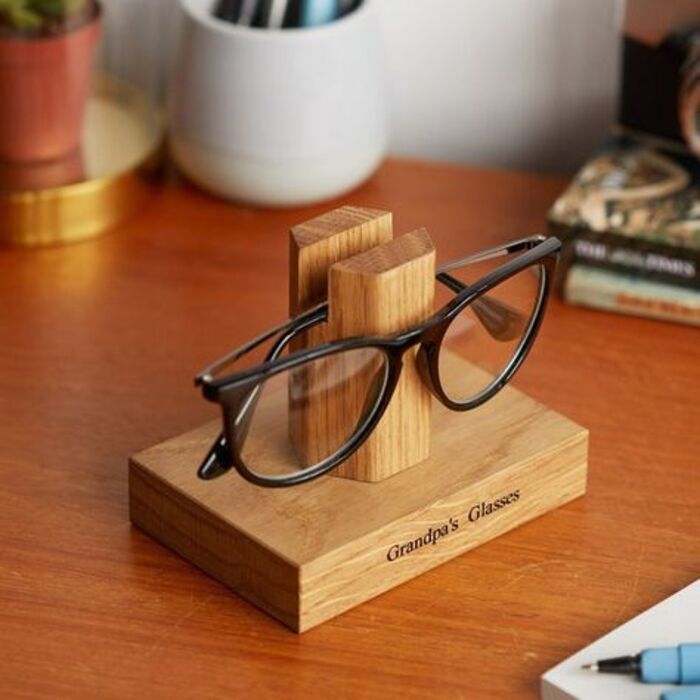 Eyeglass holder for bosses