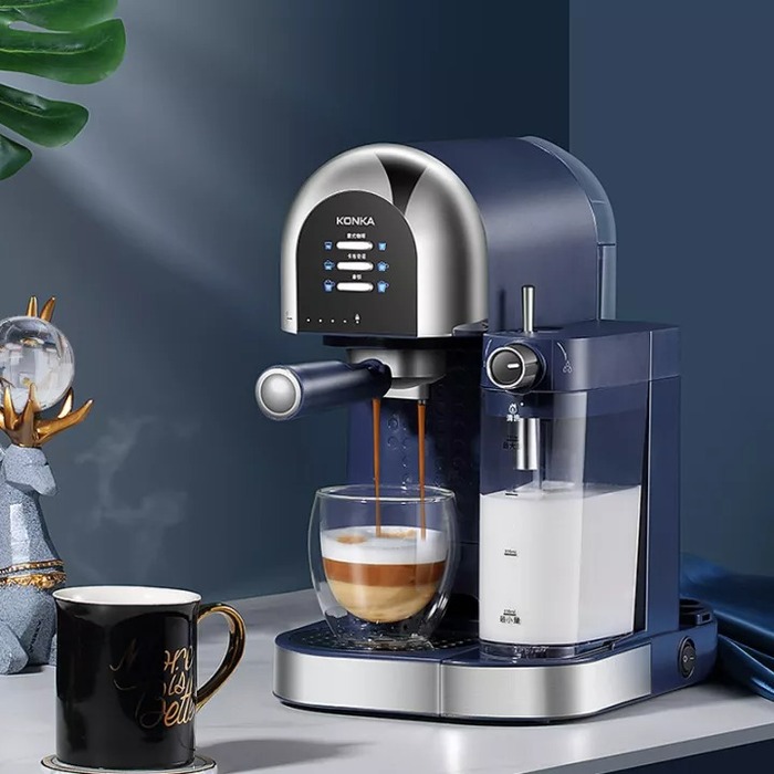 Espresso maker: Practical present for parents' anniversary