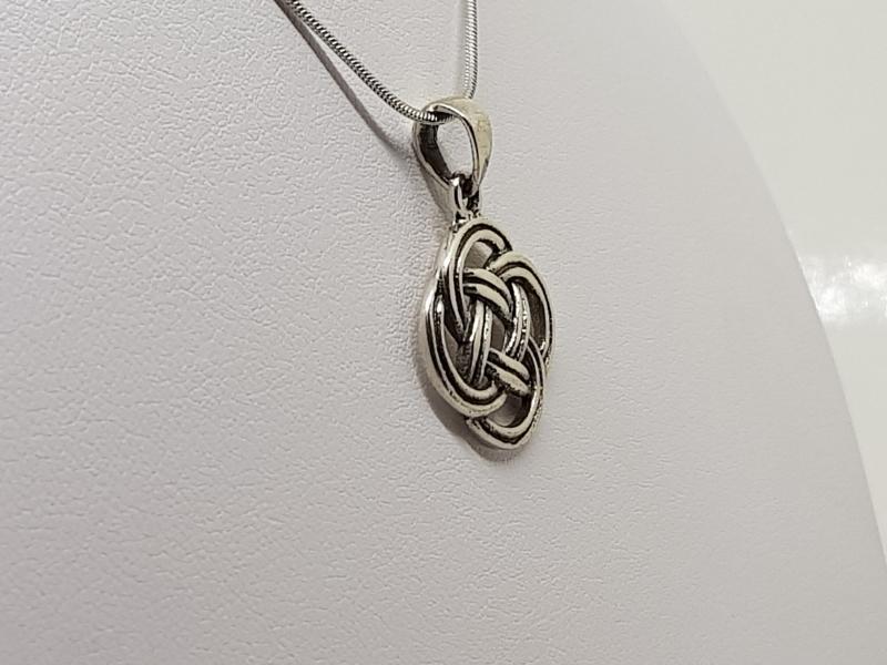 Symbolic Knot Pendant For The 20 Year Anniversary Present