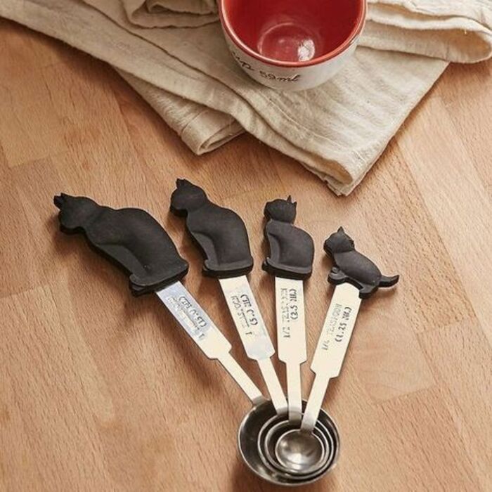 Cat measuring spoons for cooking gifts for her