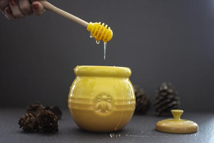 Honey pot - cute gift for mom's kitchen