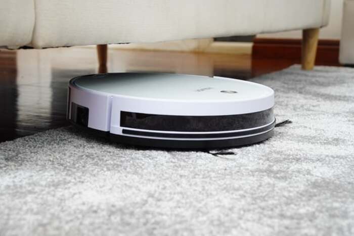 Robotic cleaner - practical gift for expecting moms