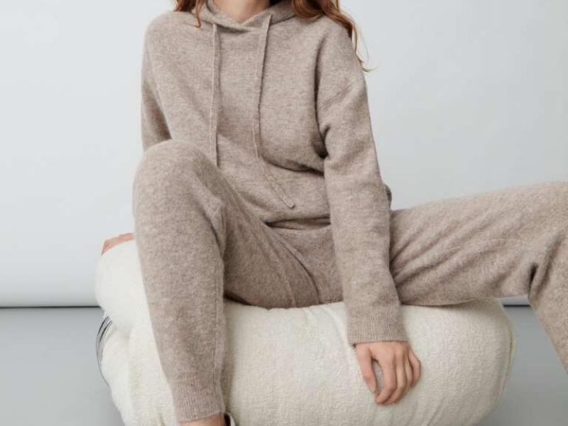 Pure Cashmere Knitted Loungewear For 6 Month Dating Anniversary Gifts For Her 