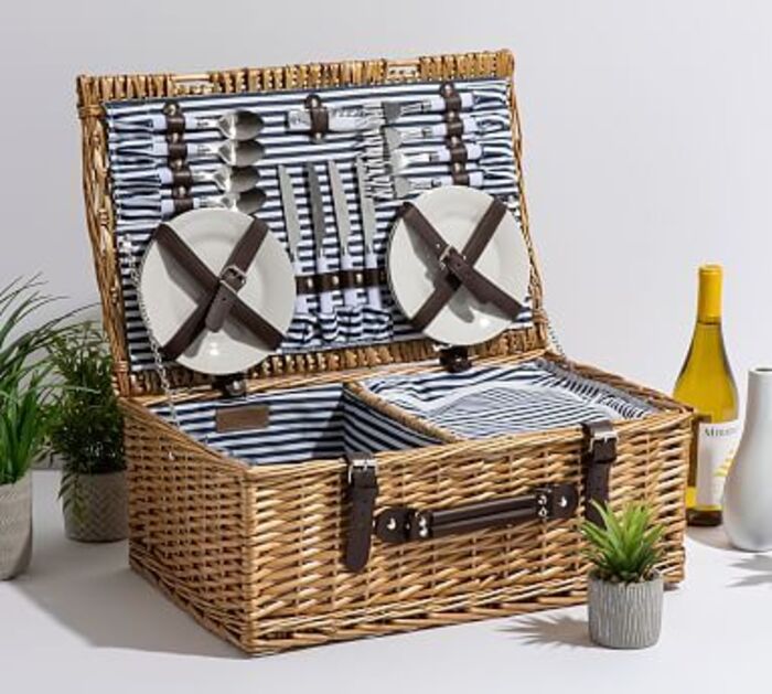 Picnic basket as a gift for young married couple