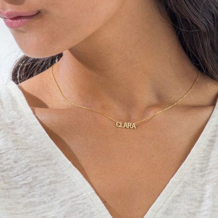 Name necklaces - best gifts for stepmom