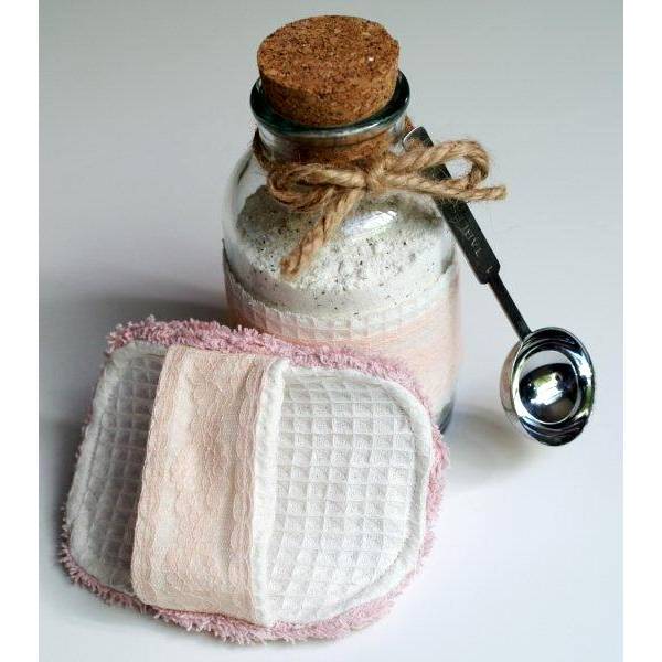 gifts for female coworkers - Spa Scrubbie and Tropical Bath Tea Soak