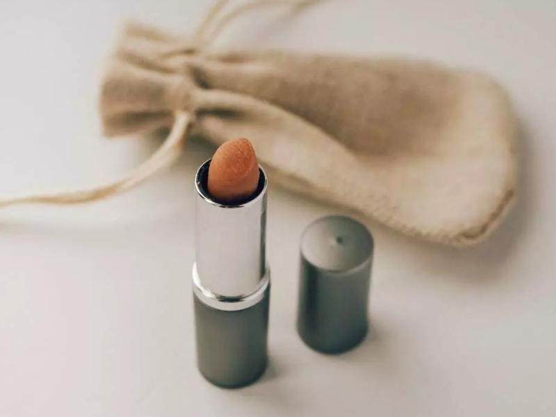 Organic Crème Lipstick Made With Wax For 16 Year Anniversary Gift Ideas For Her