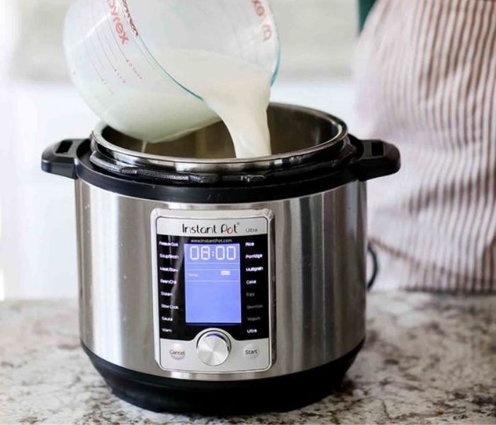 Instant pot - practical gift for elderly couples