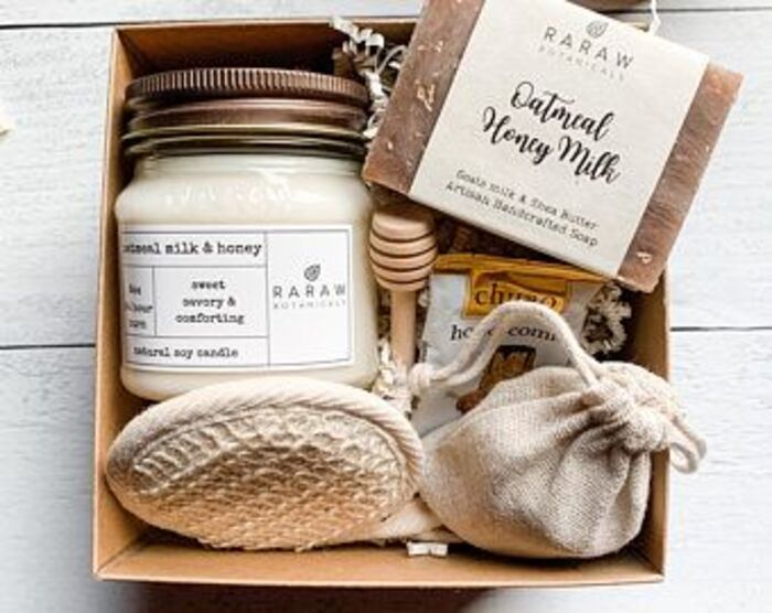 Spa gift basket - warm wedding gift ideas for older couples