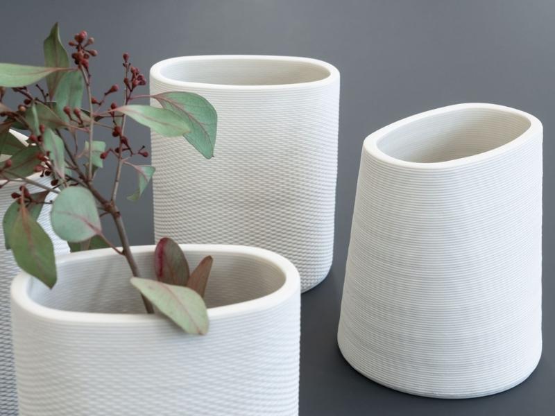 Porcelain Vase for 18 year wedding anniversary ideas