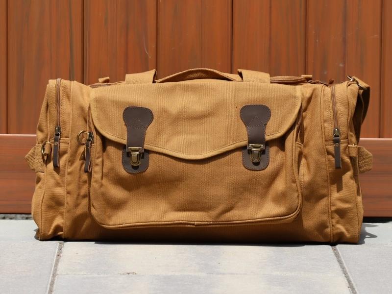 Personalized Muscle Duffle for luxury gifts for groomsmen