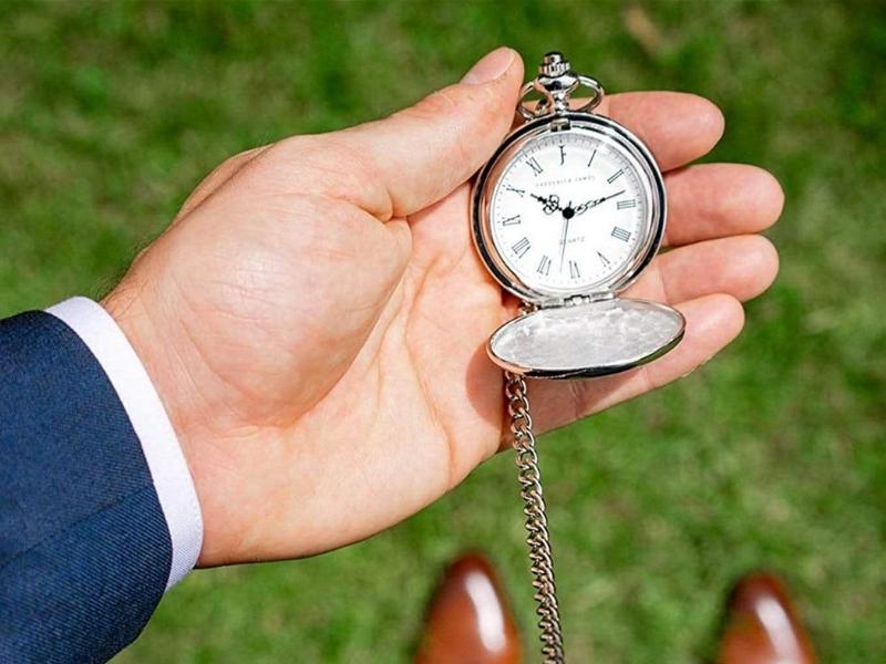 Engraved Pocket Watch for gifts for groomsmen on wedding day