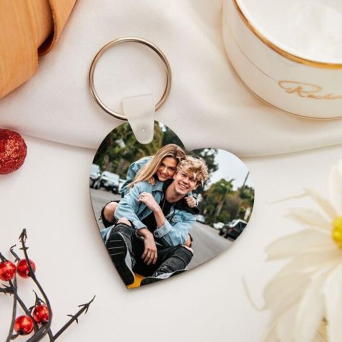 Photo Keychain: Lovely Photo Gift Ideas For Girlfriend