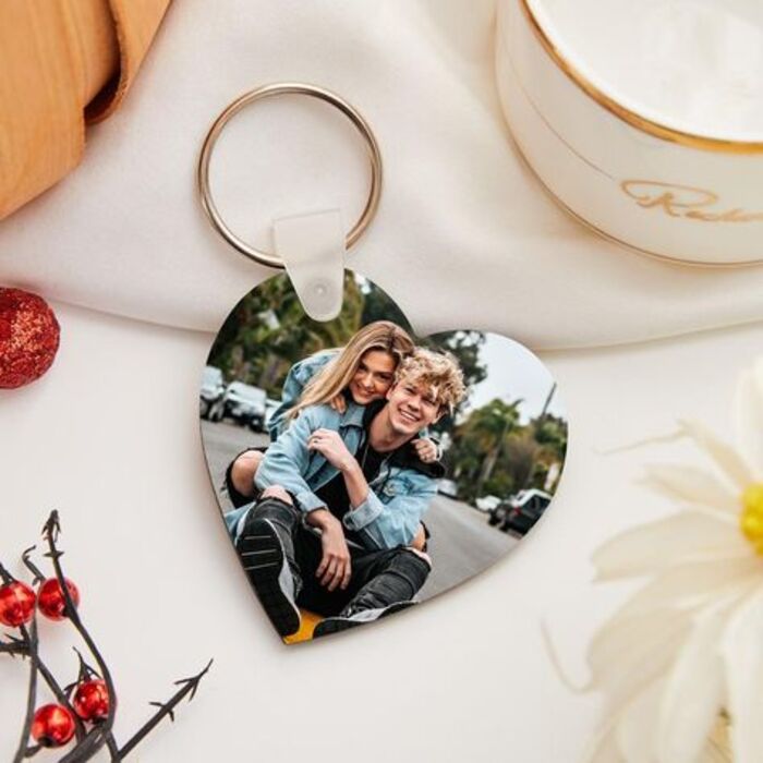 Photo keychain: lovely photo gift ideas for girlfriend