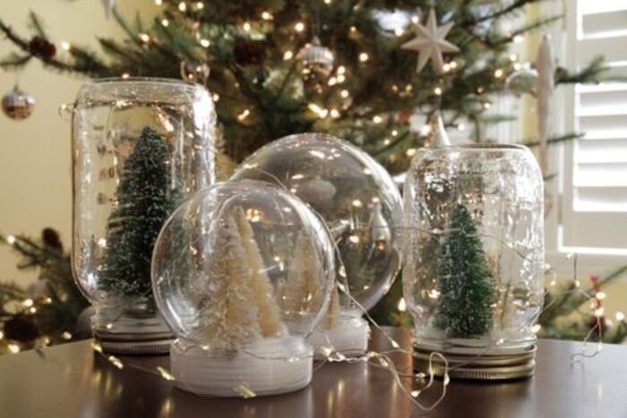 DIY mason jar snow globe for her