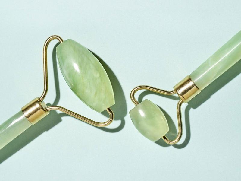Jade Facial Roller for what to buy for 35th anniversary
