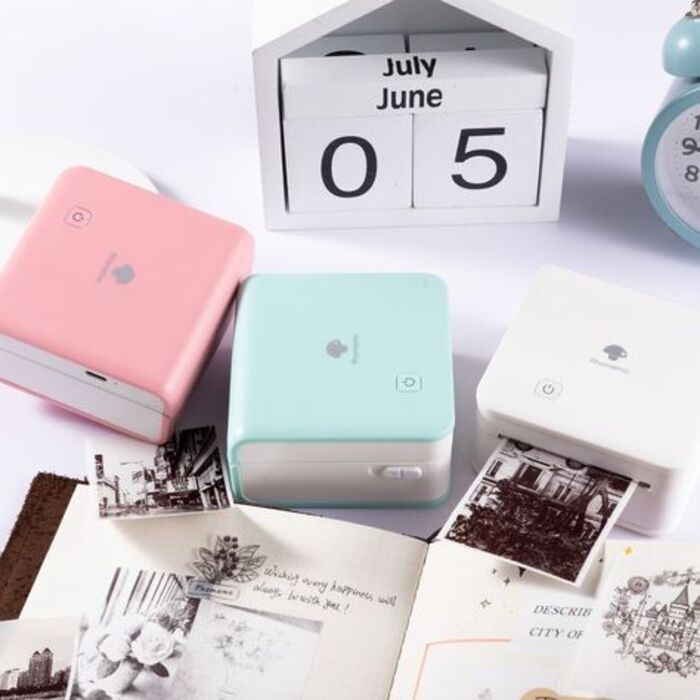 Pocket photo printer: simple gift for her