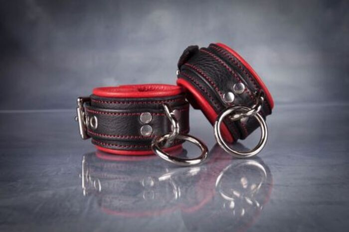 Silky bondage restraints: sexy gifts for girlfriend