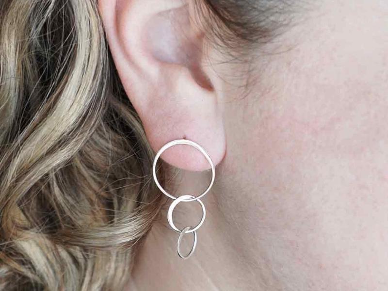 Sterling Silver Linked Circle Studs As The 25Th Anniversary Gift To Your Love