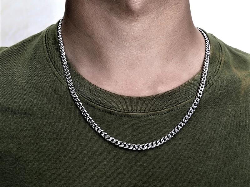 Silver Chain Necklace For The 25Th Anniversary Gift To Warm Your Husband'S Heart