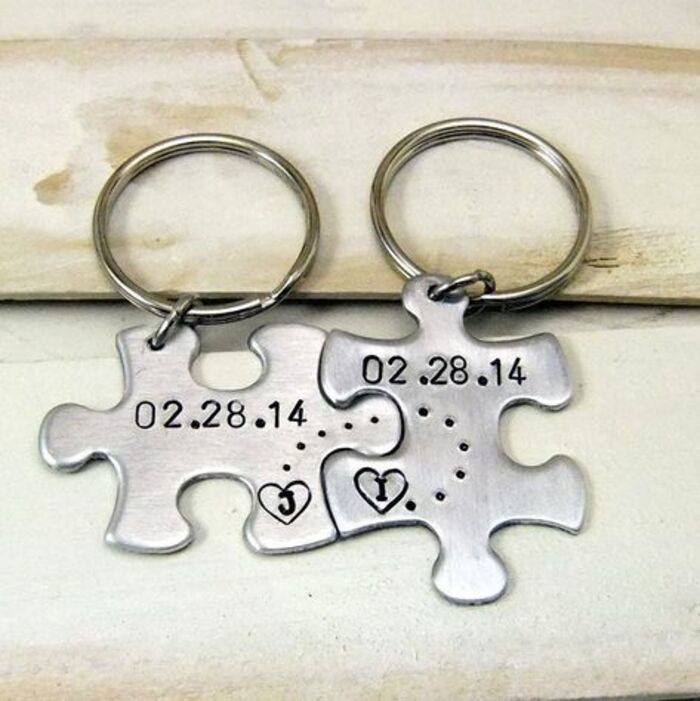 Puzzle keychains: creative gift for LDR