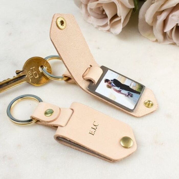 Photo keychain: funny long-distance relationship gifts