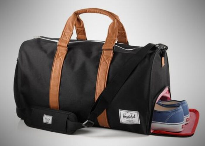 Duffle bag: practical gift for LDR