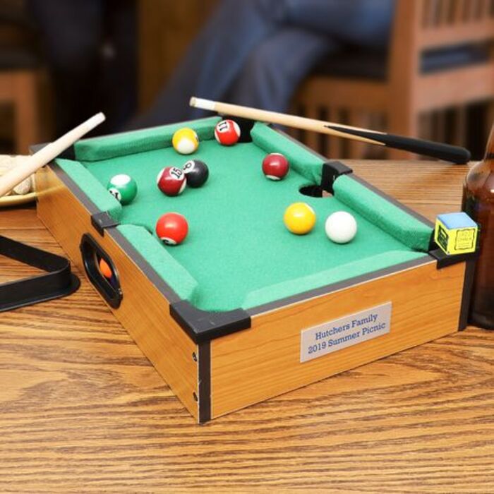 Mini pool game: funny gifts ideas for girlfriend